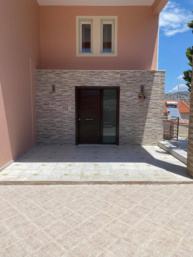 Apartment Treasures Paloukia