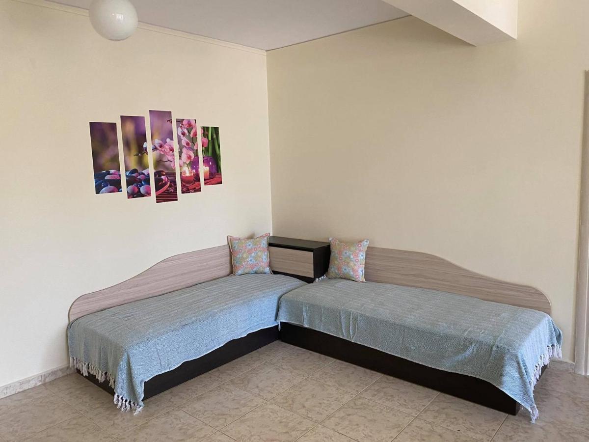 Treasures Apartment Paloukia